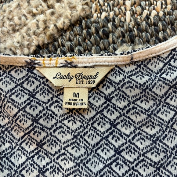 Lucky Brand Flowy Top Women’s Size Medium - Picture 3 of 3
